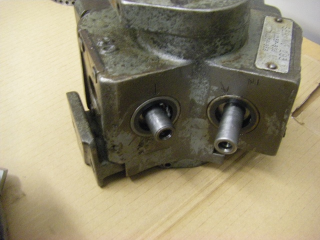 Photo 2 - WITH J15P-858 INSIDE CAM & J15P-859 OUTSIDE CAM (10678 & 10679)